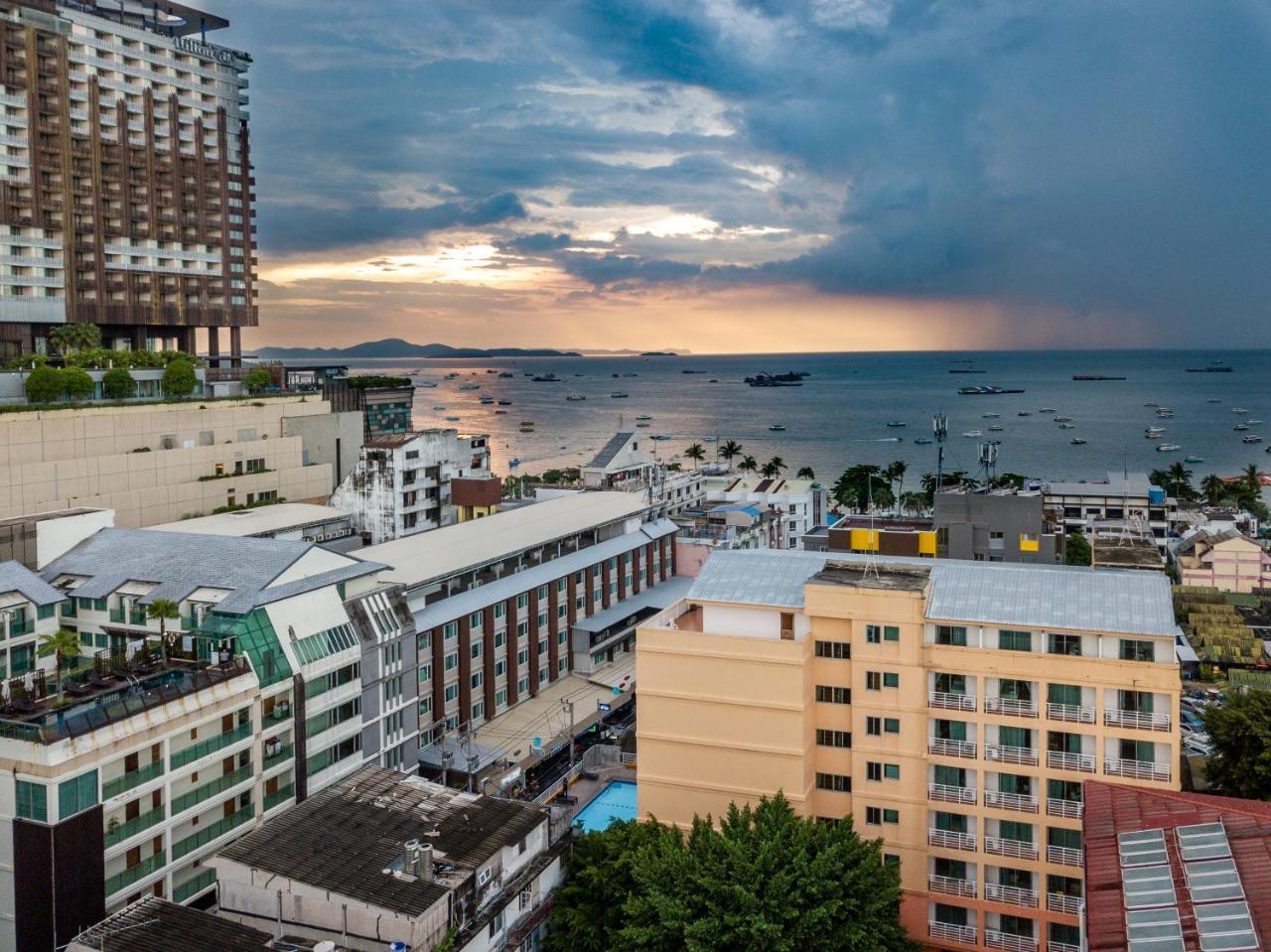 Eastiny Plaza Hotel Pattaya Εξωτερικό φωτογραφία